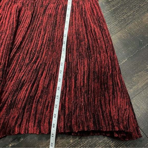 Charlie Paige | Red & black knit cardigan - Picture 6 of 8